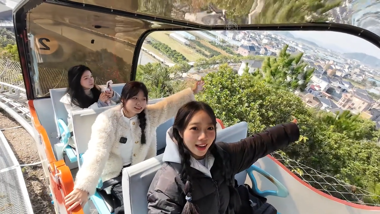 爬山轨道车