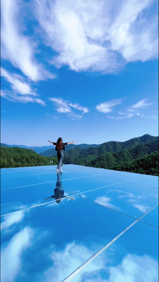 天空之镜